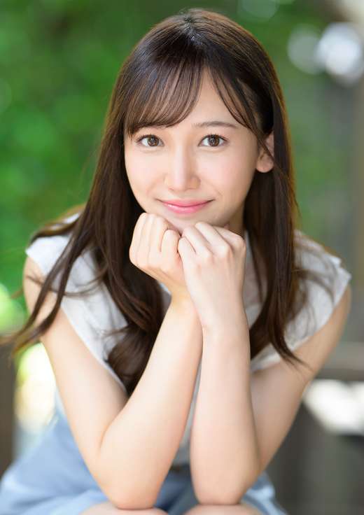 御园桃(御園もも)个人资料照片